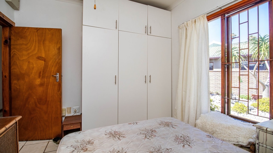 5 Bedroom Property for Sale in The Village Western Cape